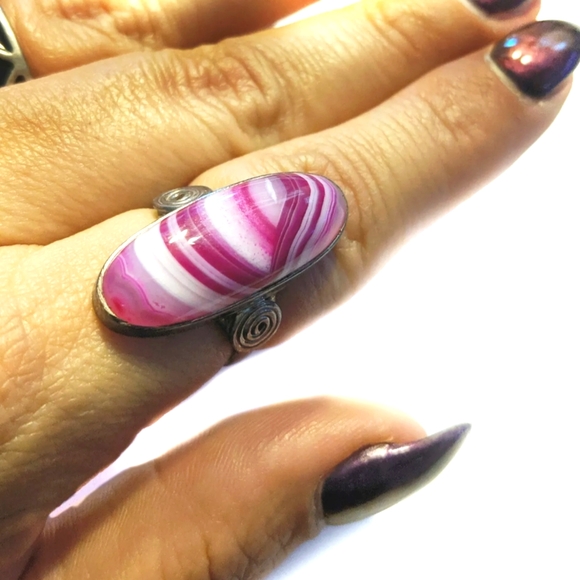 Elongated Hot Pink Fuchsia Banded Botswana Agate Gemstone 925 Silver Ring - Picture 5 of 5